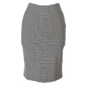 🌺 2/$20 Banana Republic black & white striped pencil skirt 6 petite back zipper